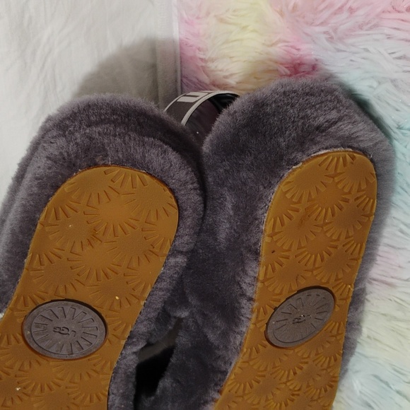 NWOT Authentic UGG Fluff Yeah Fuzzy Slippers Sz.10 Never Worn (X-107 CRATE) - Picture 11 of 12